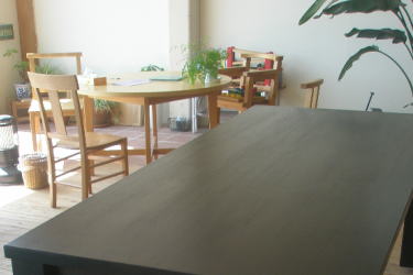 �O�d���鎭�s�̵��ް�Ƌ�E���ް���݂�calmfurniture�ߓ��Ƌ�z���C�ނ̃I�[�_�[�_�C�j���O�e�[�u��